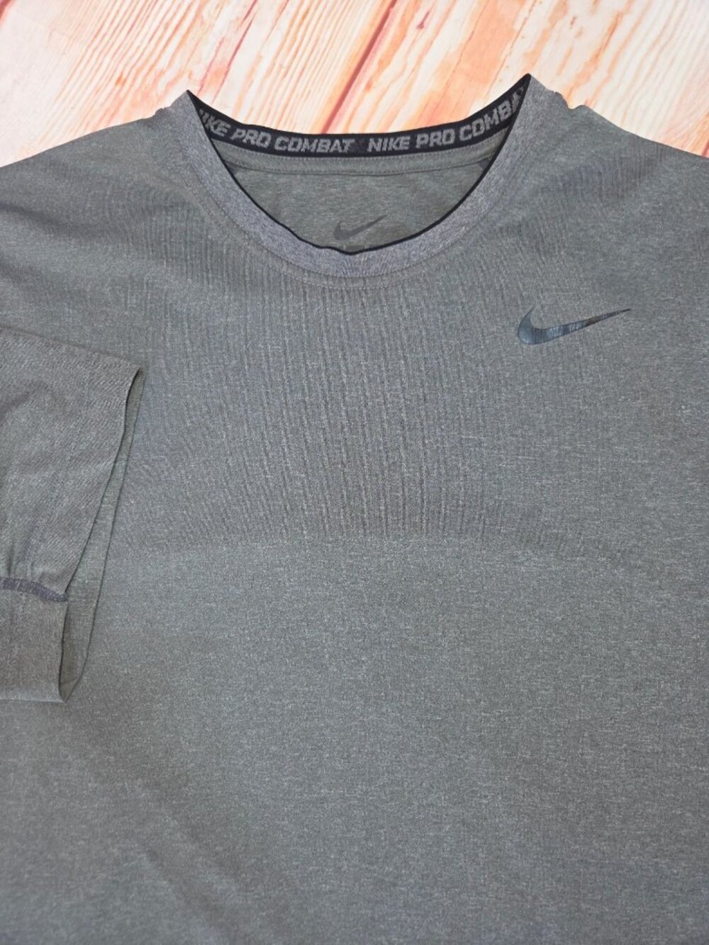 Nike Pro CombatMens Gray Fitted Athletic T-shirt Large